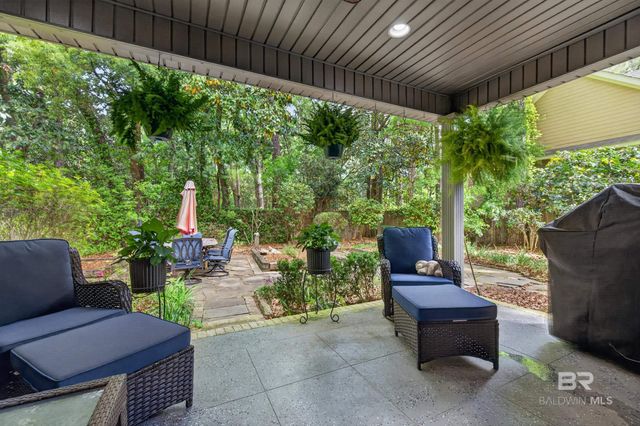 4 Greenbrier Lane, Fairhope, AL 36532