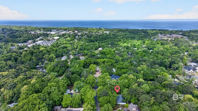 4 Greenbrier Lane, Fairhope, AL 36532