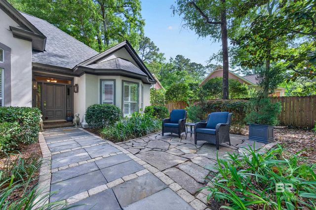4 Greenbrier Lane, Fairhope, AL 36532