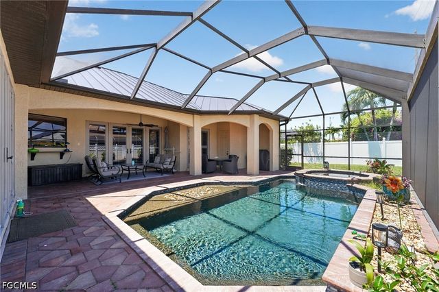 1911 SE 20th ST, Cape Coral, FL 33990