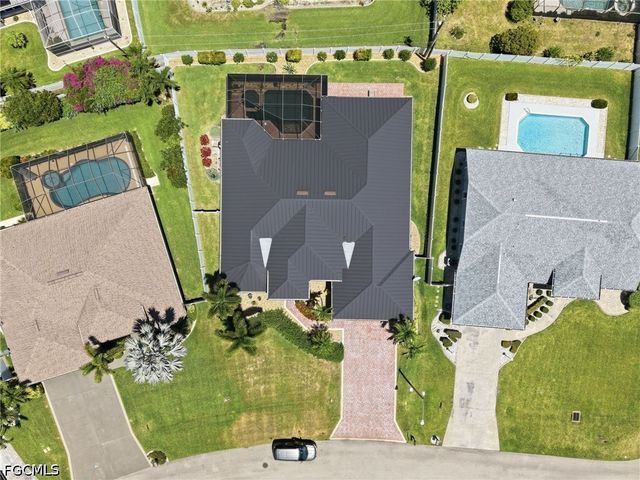 1911 SE 20th ST, Cape Coral, FL 33990