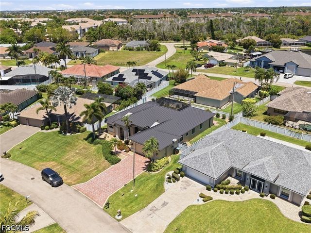1911 SE 20th ST, Cape Coral, FL 33990