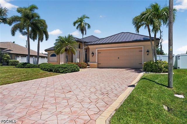 1911 SE 20th ST, Cape Coral, FL 33990