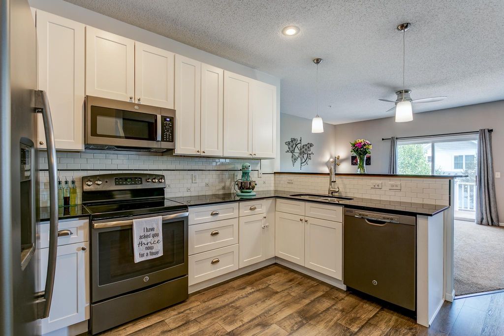 2686 New Century Place E, Maplewood, MN 55119 — photo 5