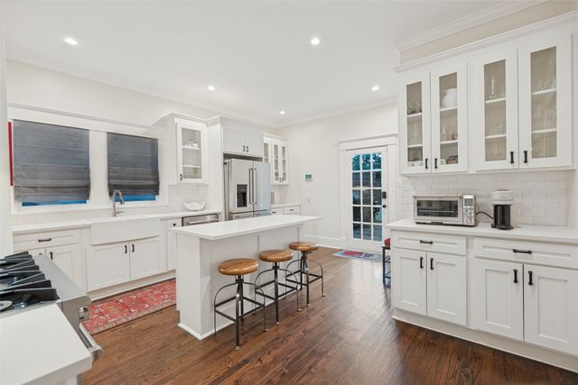 121 S Montclair Avenue, Dallas, TX 75208