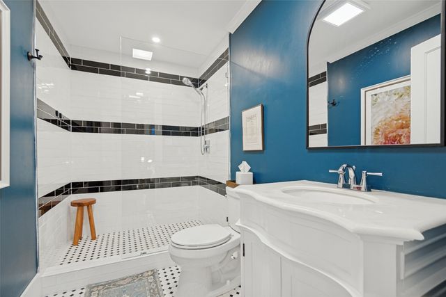 121 S Montclair Avenue, Dallas, TX 75208