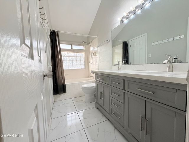 11045 THATCHER POND Lane, El Paso, TX 79934