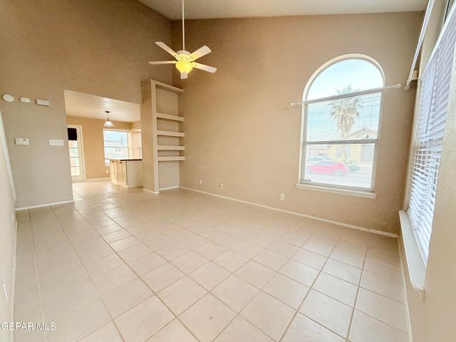 11045 THATCHER POND Lane, El Paso, TX 79934