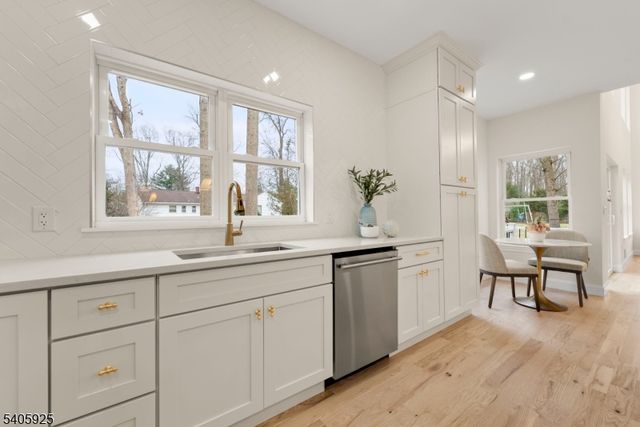 100 Louis St, Hanover Twp., NJ 07981