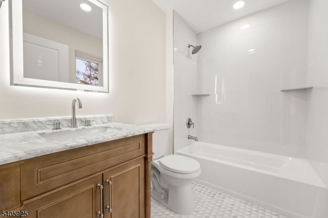 100 Louis St, Hanover Twp., NJ 07981