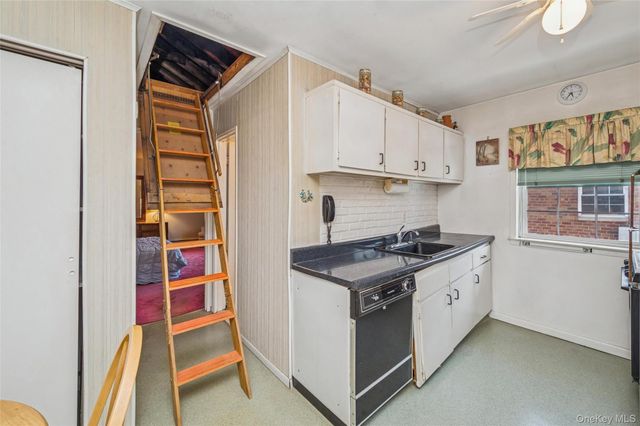 2537 Jerusalem Avenue 2J, North Bellmore, NY 11710