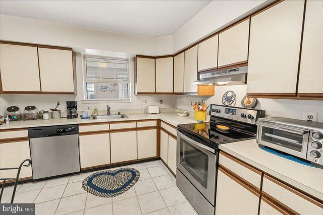 6879 SNOWBERRY CT, Frederick, MD 21703
