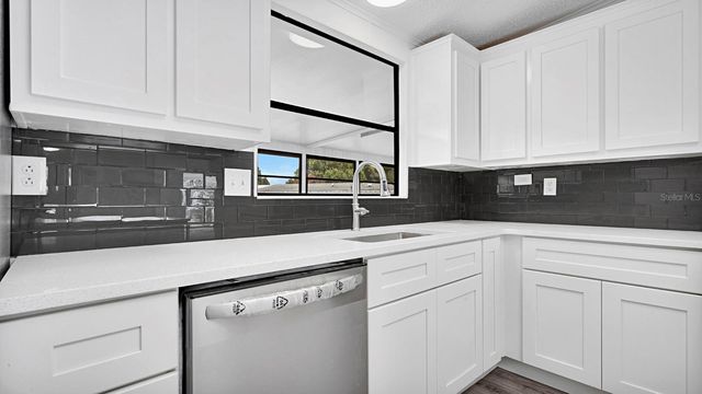 2330 LOVEPLUM COURT, Zellwood, FL 32798