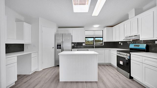 2330 LOVEPLUM COURT, Zellwood, FL 32798
