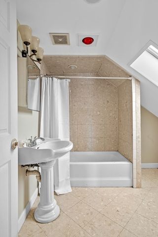 69 Tremont 2, Salem, MA 01970