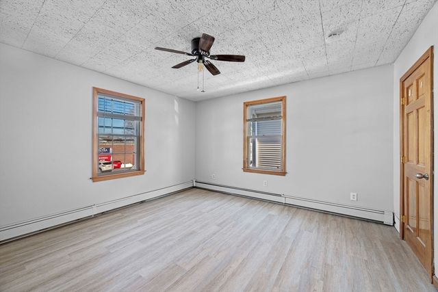 69 Tremont 2, Salem, MA 01970