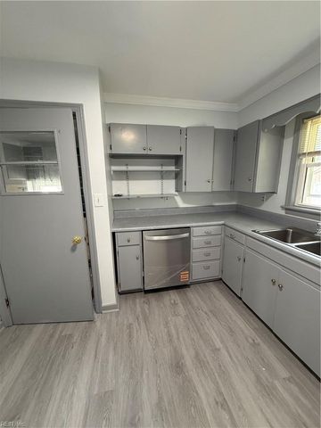 6308 Shelby LN, Virginia Beach, VA 23464