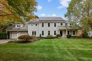 25 Lakeview Drive, West Hartford, CT 06117