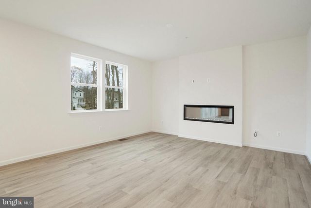 111 CATALPA DR, North East, MD 21901