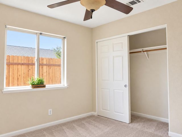923 Shortland Cir, Manteca, CA 95337
