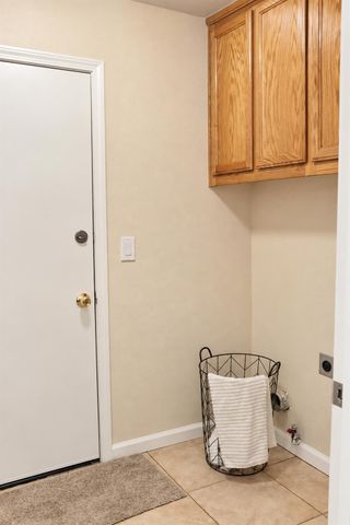 923 Shortland Cir, Manteca, CA 95337