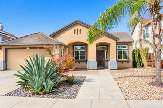 923 Shortland Cir, Manteca, CA 95337