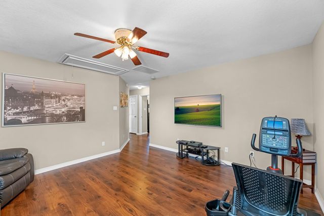 311 Briar Trace Lane, Richmond, TX 77406