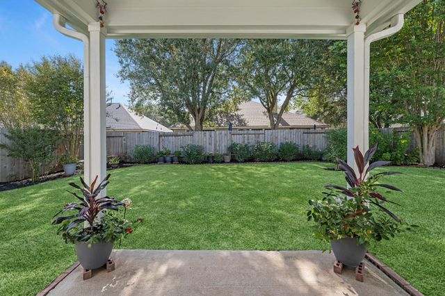 311 Briar Trace Lane, Richmond, TX 77406