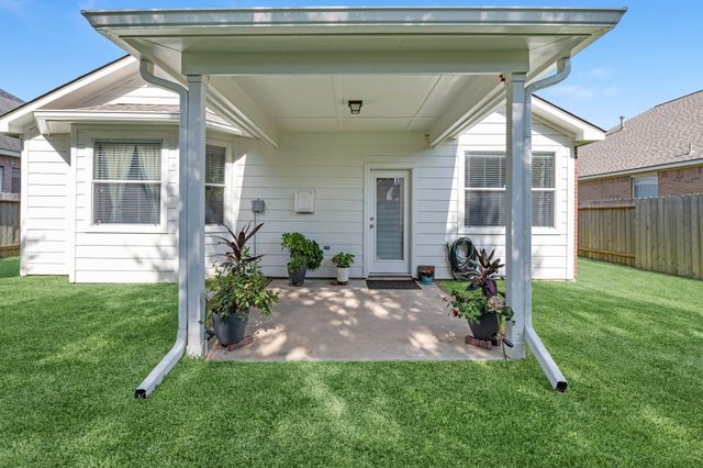 311 Briar Trace Lane, Richmond, TX 77406