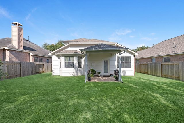 311 Briar Trace Lane, Richmond, TX 77406