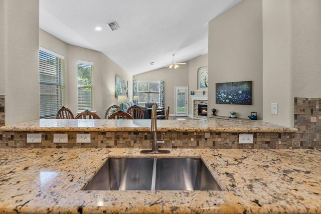 311 Briar Trace Lane, Richmond, TX 77406