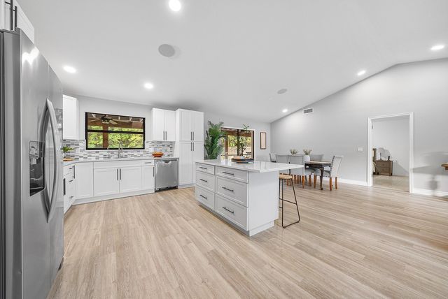 1252 Raintree Lane, Wellington, FL 33414