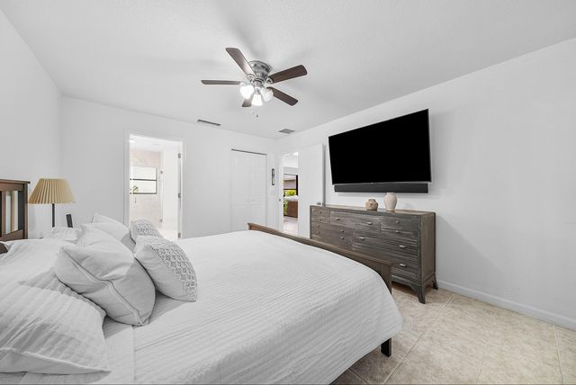 1252 Raintree Lane, Wellington, FL 33414
