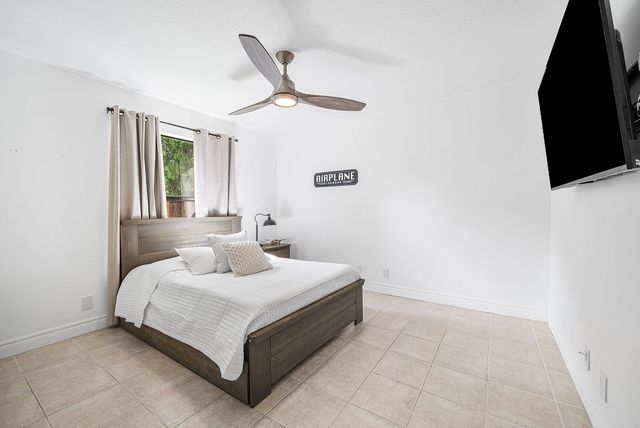 1252 Raintree Lane, Wellington, FL 33414