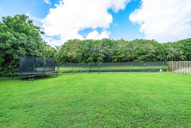 1252 Raintree Lane, Wellington, FL 33414