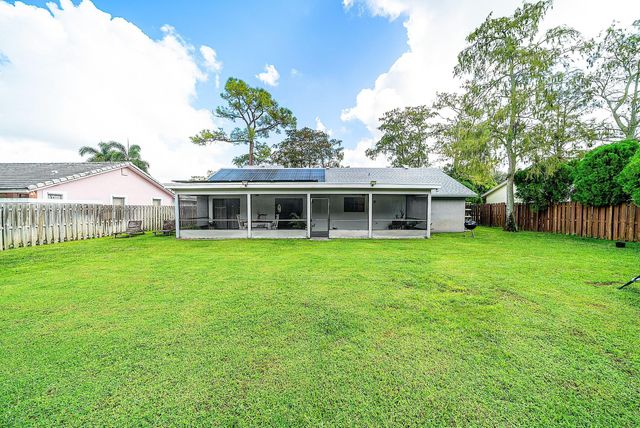 1252 Raintree Lane, Wellington, FL 33414