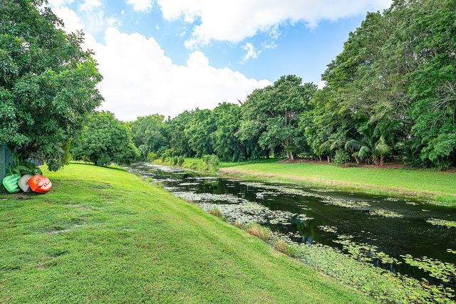 1252 Raintree Lane, Wellington, FL 33414