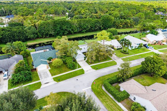 1252 Raintree Lane, Wellington, FL 33414