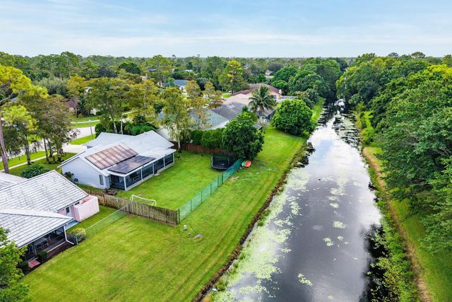 1252 Raintree Lane, Wellington, FL 33414