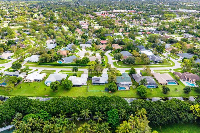 1252 Raintree Lane, Wellington, FL 33414
