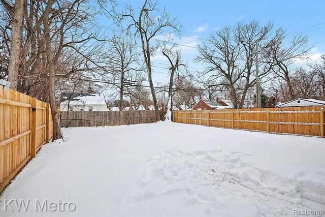 19700 Stahelin Avenue, Detroit, MI 48219