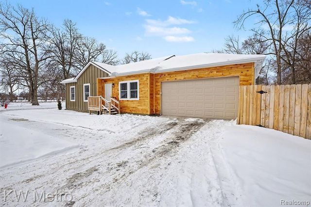 19700 Stahelin Avenue, Detroit, MI 48219