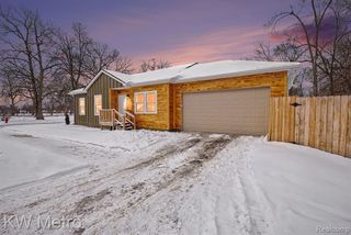 19700 Stahelin Avenue, Detroit, MI 48219