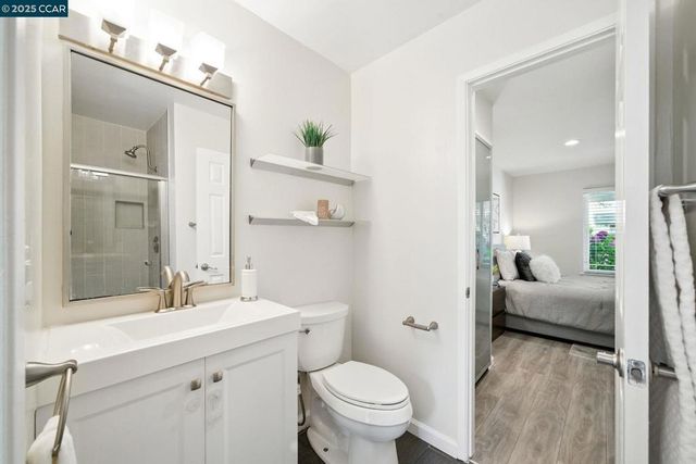 21 Miramonte Dr, Moraga, CA 94556