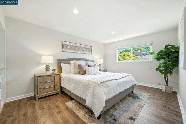 21 Miramonte Dr, Moraga, CA 94556