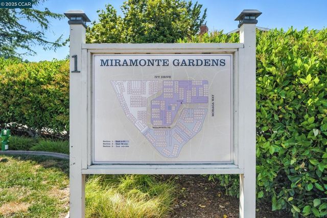 21 Miramonte Dr, Moraga, CA 94556