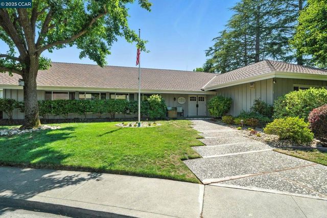 21 Miramonte Dr, Moraga, CA 94556
