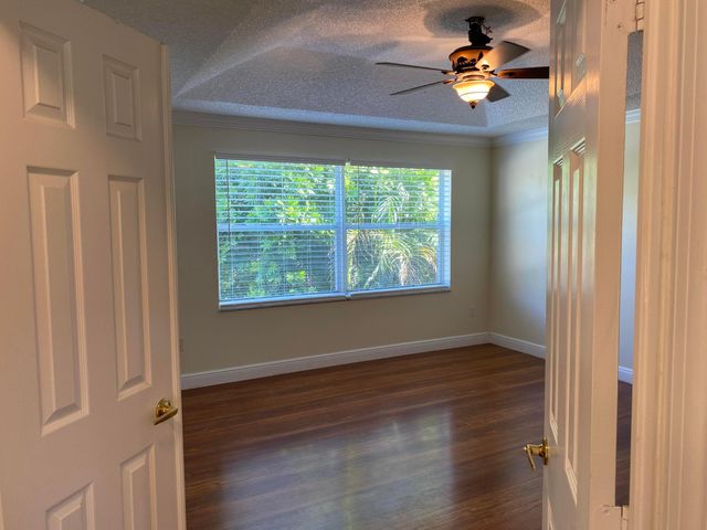 1104 Oakwater Drive, Royal Palm Beach, FL 33411