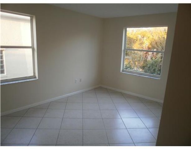 1104 Oakwater Drive, Royal Palm Beach, FL 33411
