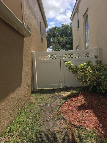 1104 Oakwater Drive, Royal Palm Beach, FL 33411